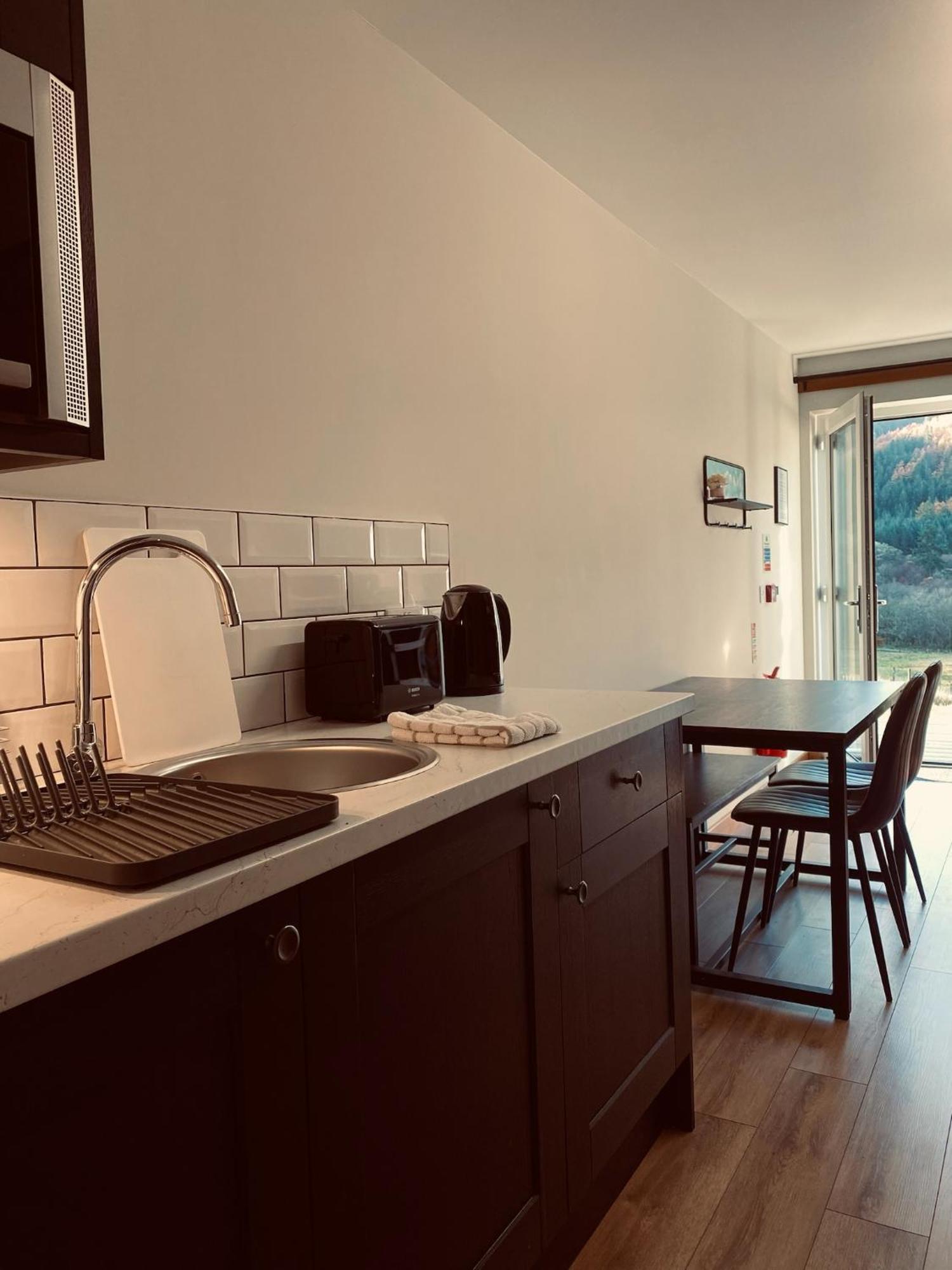Ben Nevis Inn Rooms Форт Уилям Екстериор снимка
